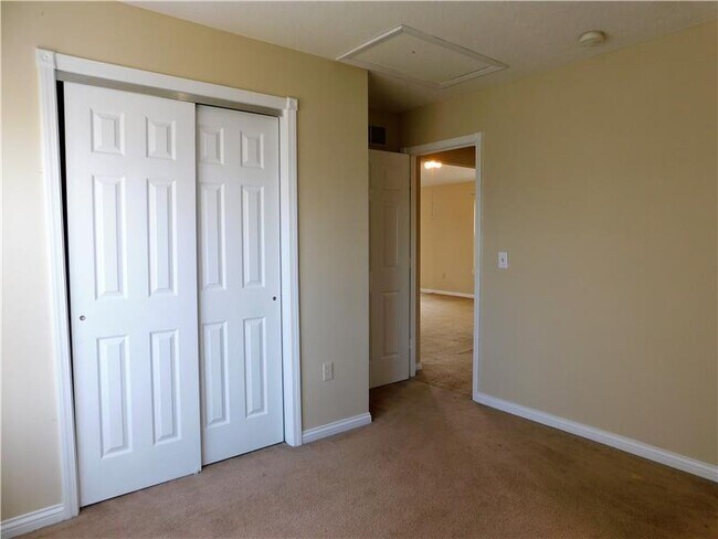 Building Photo - 1206 Carthage Dr