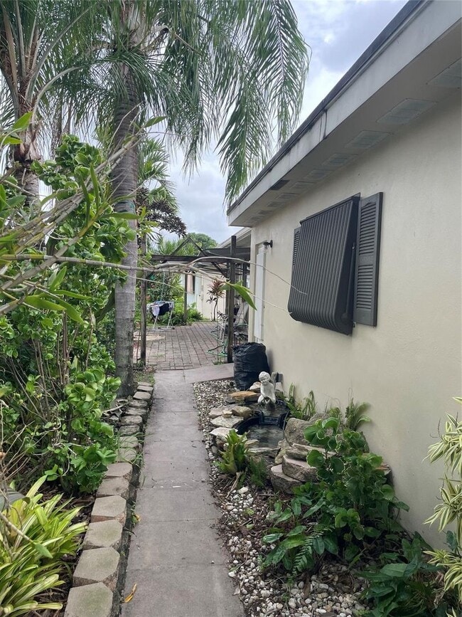 Building Photo - 4401 NW 43rd Ave