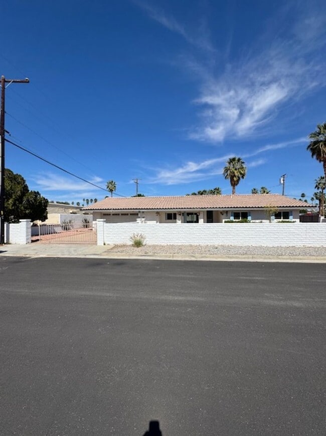 Building Photo - Welcome to your Palm Springs Retreat!