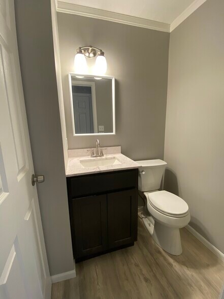 Half Bathroom - first floor - 6036 Applecrest Ct