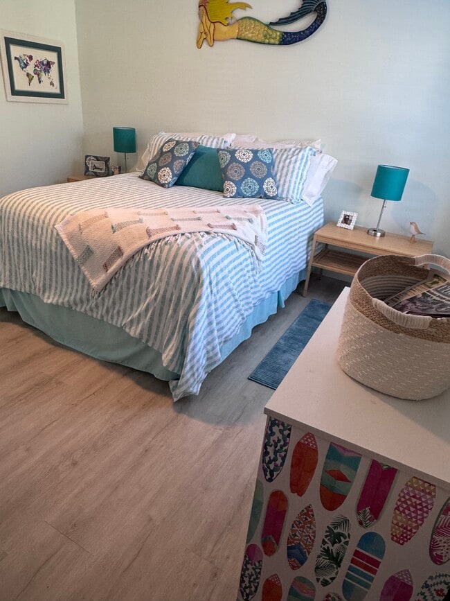 Building Photo - 3509b Avenida Madera