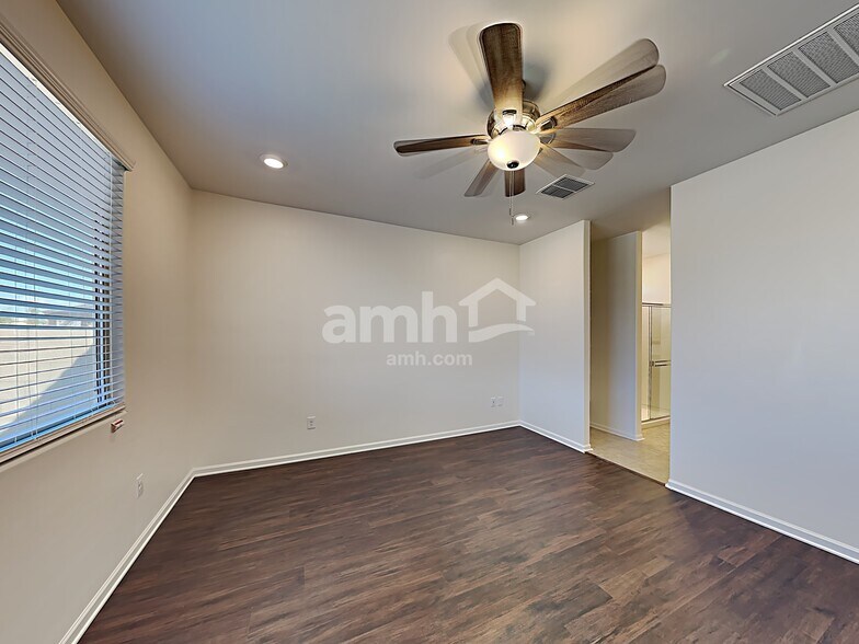 Building Photo - 6872 Corte Casa Elegante