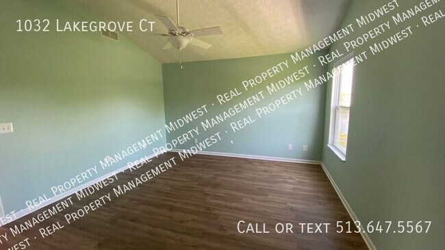 Building Photo - 1032 Lakegrove Ct
