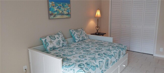 Building Photo - 232 Hibiscus Ave