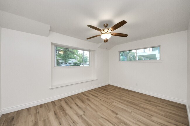 Building Photo - 10227 Metronome Dr