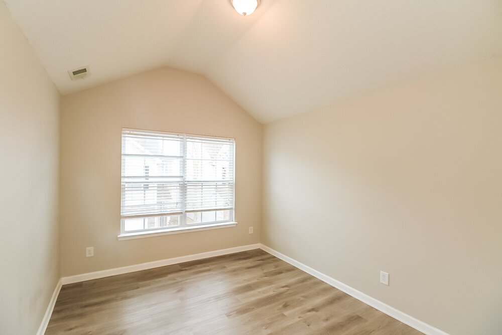 Building Photo - 1585 Tigris Ct