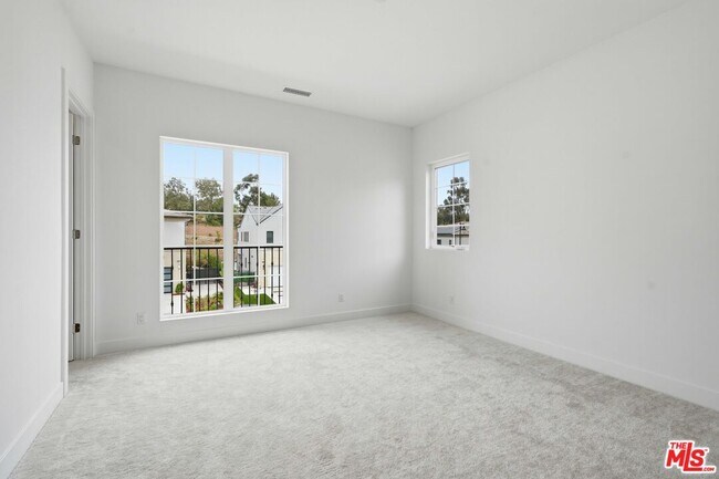 Building Photo - 20568 Edgewood Ct