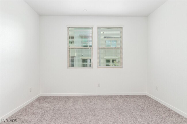 Building Photo - 11257 Rainbow Peak Ave