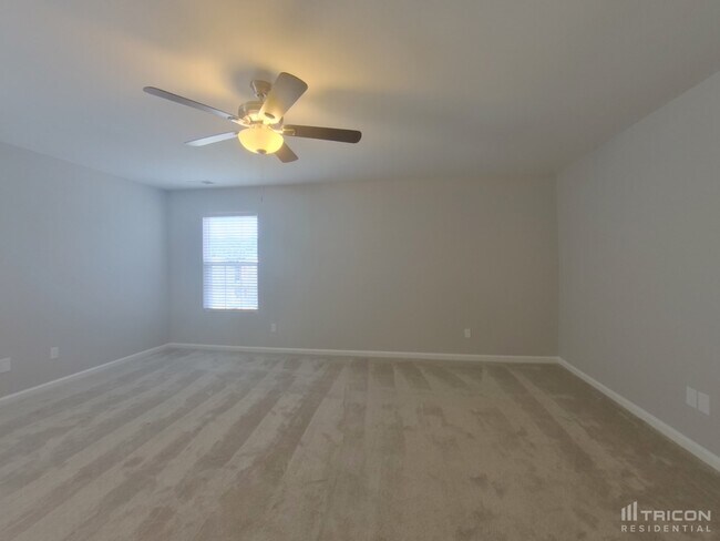 Building Photo - 4442 Vernon Cir SE