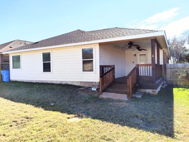 Building Photo - House For Lease Pflugerville