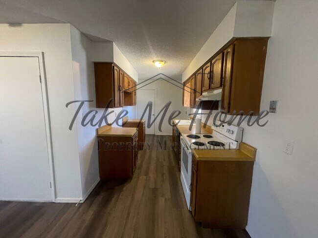 Building Photo - IDEAL LOCATION! 3-Bed, 2-Bath Home with 2-Car Garage in Kickapoo School District!