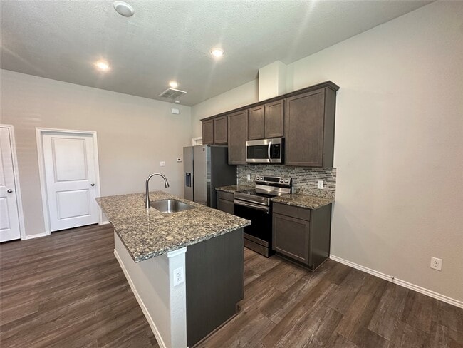 Building Photo - 15063 Arrowhead Loop E