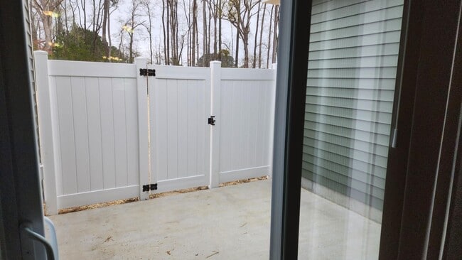Building Photo - 1815 Fox Den Way