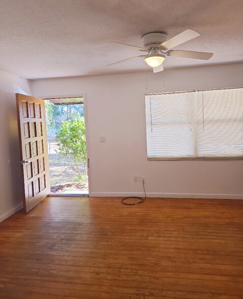 Building Photo - 11756 SE 62nd Ave