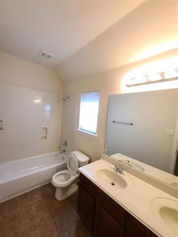 Building Photo - 9729 Stripling Dr