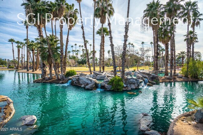 Building Photo - 1315 W Holly St