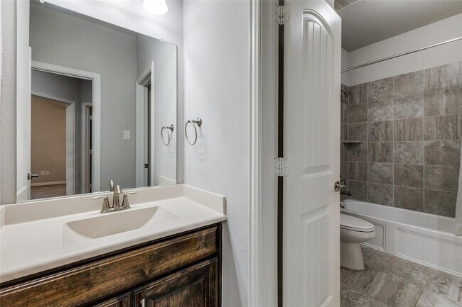 Building Photo - 4412 Evenstar Wy