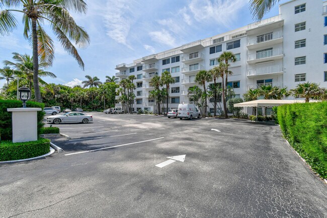 Building Photo - 170 N Ocean Blvd