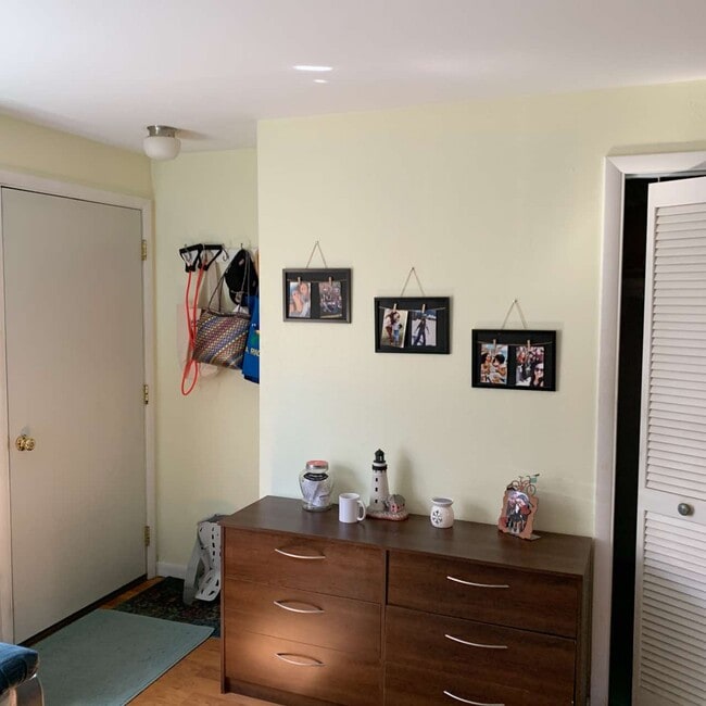 Building Photo - 955 Smith Ln