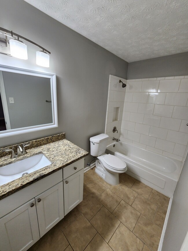 Building Photo - 365 Winding River Dr