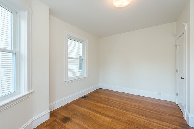 Building Photo - 65 Parker Street