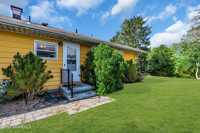 Building Photo - 164 Charlotteville Dr S
