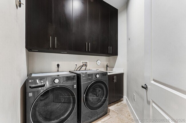 Building Photo - 7616 Old Thyme Ct