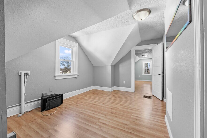 Building Photo - 1237 N Spanish St