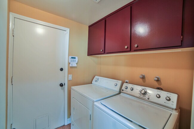 Building Photo - 29303 Stadia Hill Ln