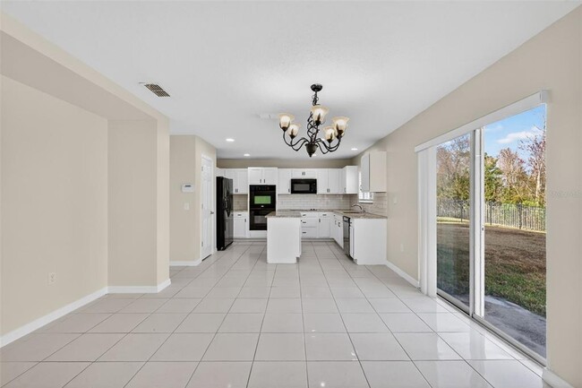 Building Photo - 413 Country Cottage Ln