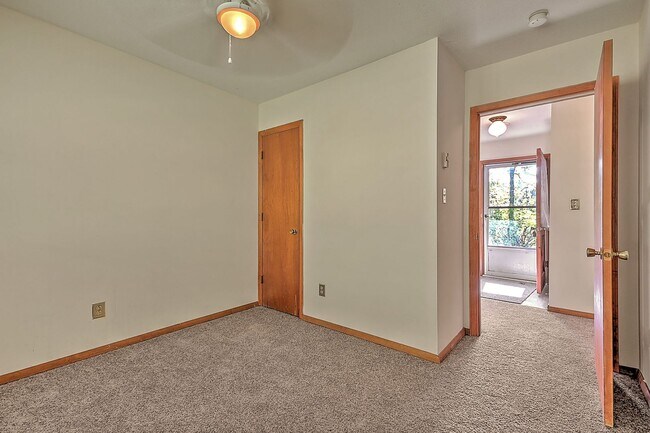 Building Photo - 2810 Antioch Rd
