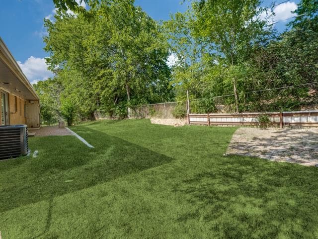 Building Photo - 12 Geraldine Ln