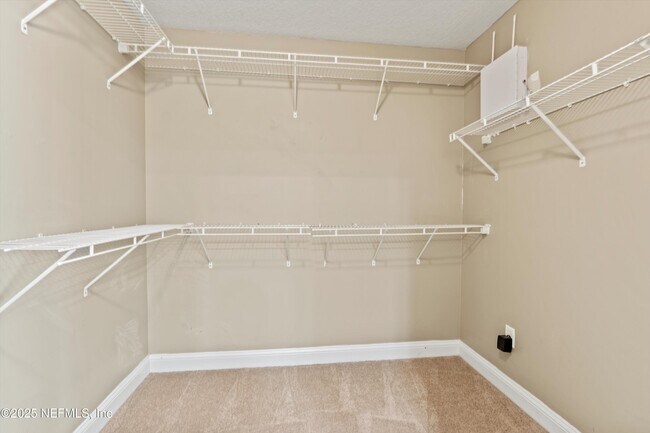 Building Photo - 5930 Green Pond Dr