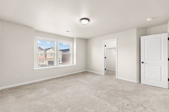 Building Photo - 2609 NE 131st Ct