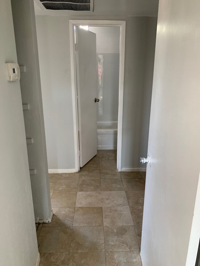 Building Photo - 1324 N 22nd St