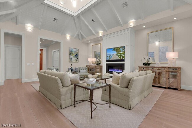 Building Photo - 2250 Crayton Rd