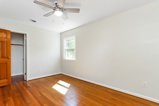 Building Photo - 120 Kohler Crescent