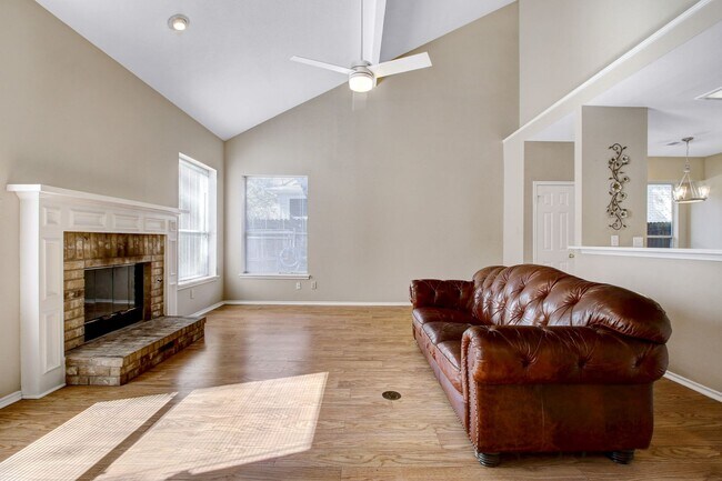 Building Photo - ***APPLICATION CURRENTLY UNDER REVIEW***Gated Lost Oaks Home with Private Pool & First-Floor Prim...