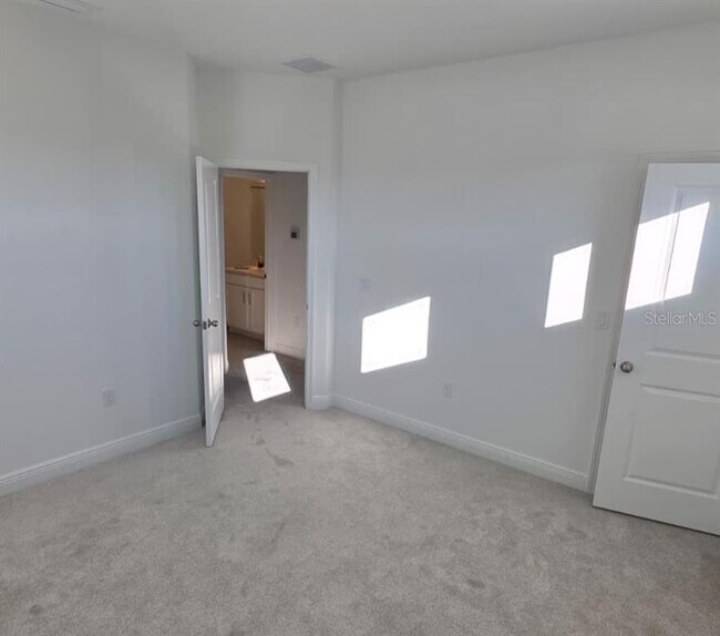 Building Photo - 2068 Asher Ave