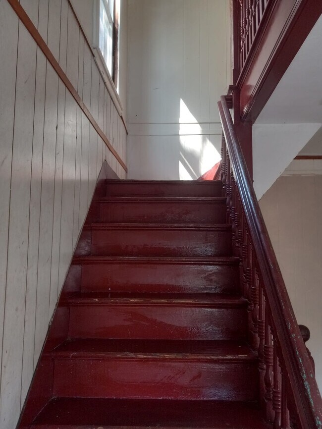 Building Photo - 48 Hurlburt St
