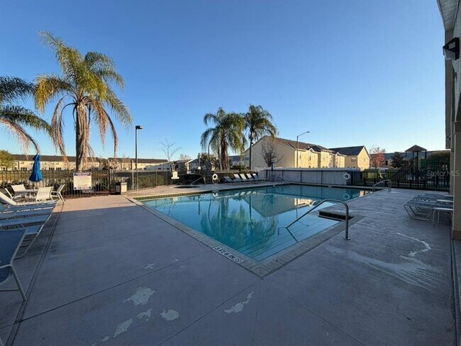 Building Photo - 2714 Club Cortile Cir