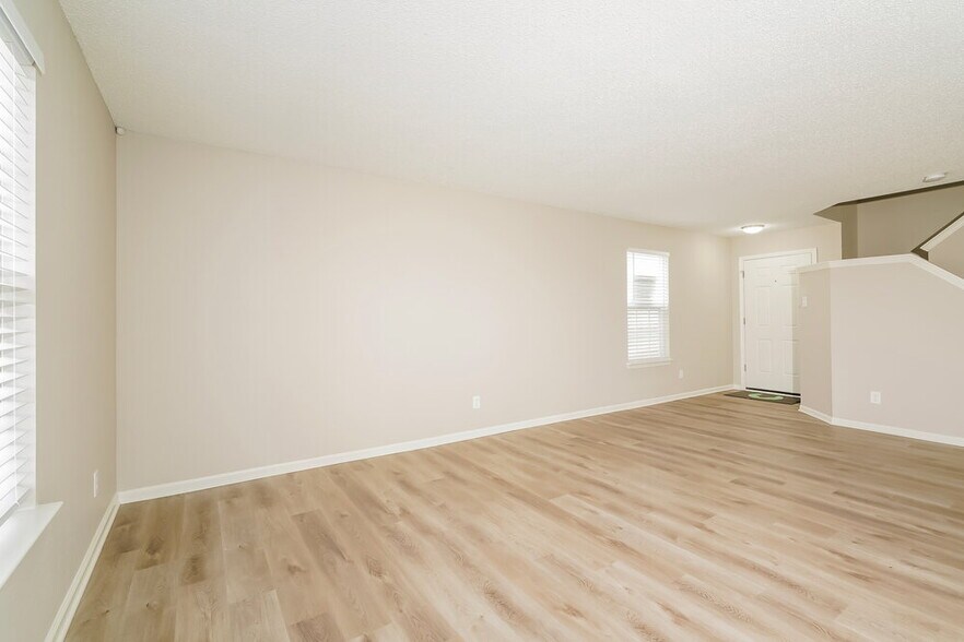 Building Photo - 1245 Kenwood Dr