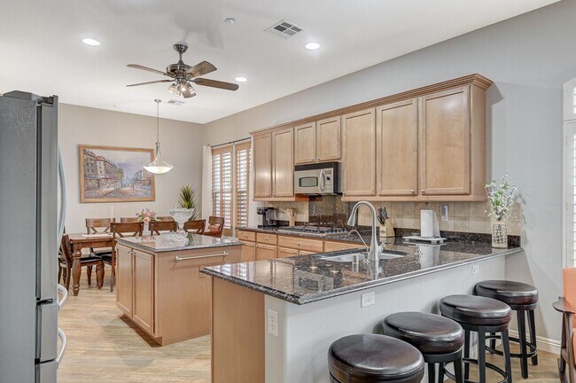 Building Photo - Stunning single-story home in picturesque community!