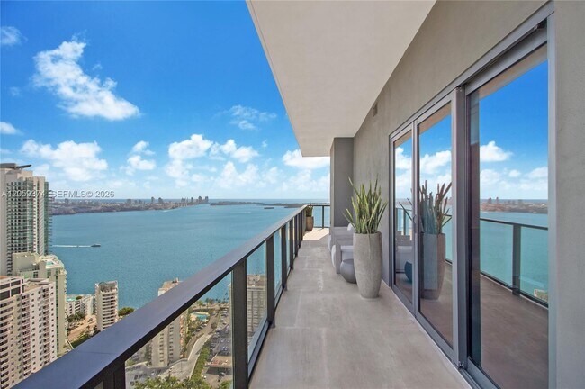 Building Photo - 1451 Brickell Ave