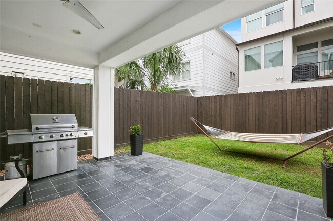 Building Photo - 2507 McDuffie St