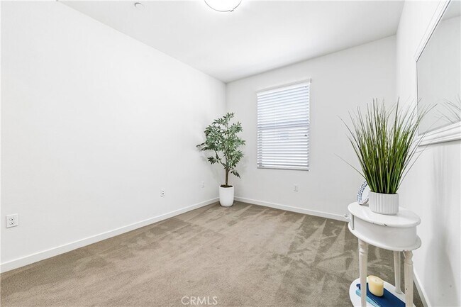 Building Photo - 630 Colorado Cir