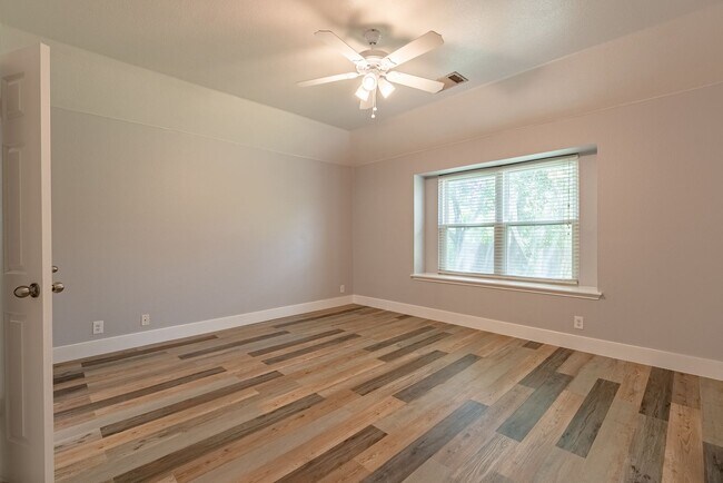 Building Photo - 3018 Rock Rose Pl