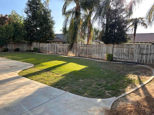 Building Photo - 7309 Sleepy Lagoon Dr