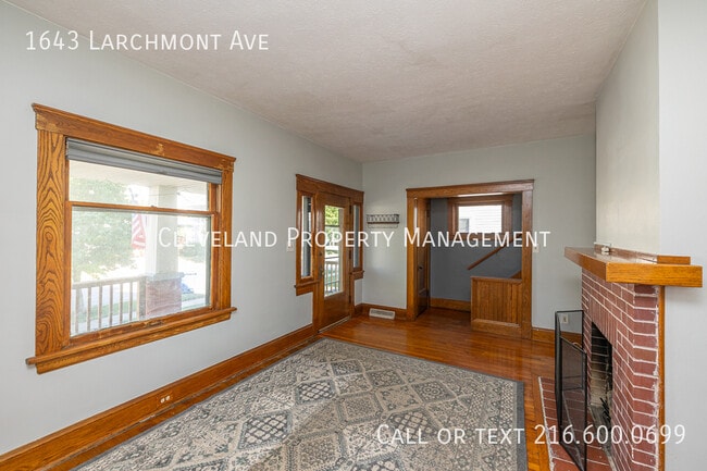 Building Photo - 1643 Larchmont Ave