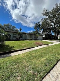 Building Photo - 606 San Sebastian Prado